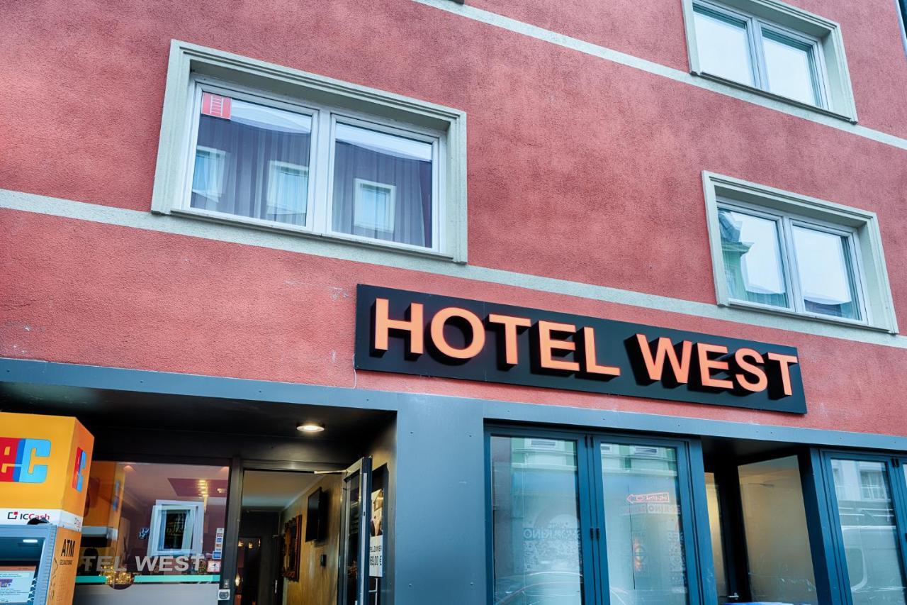 Hotel West Гамбург Экстерьер фото