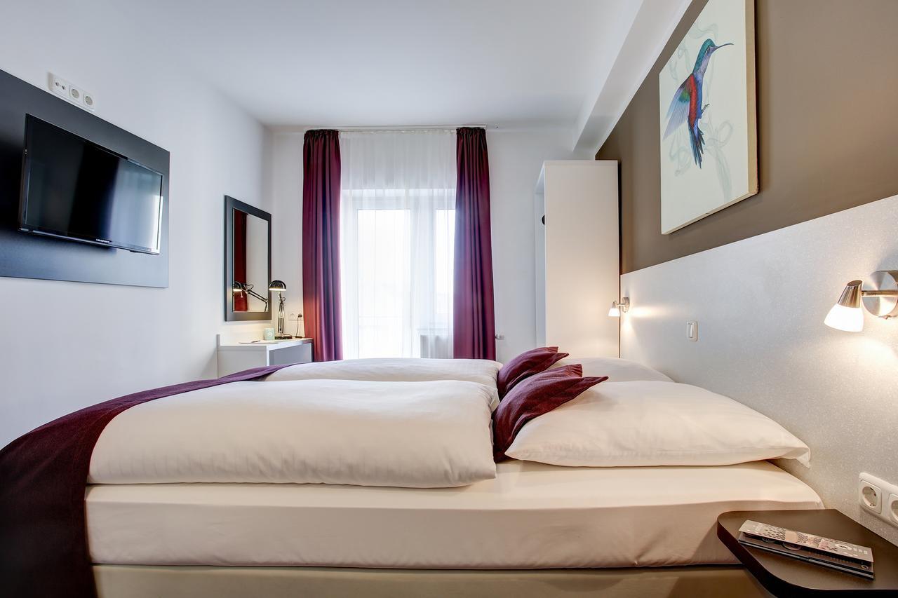 Hotel West Гамбург Экстерьер фото