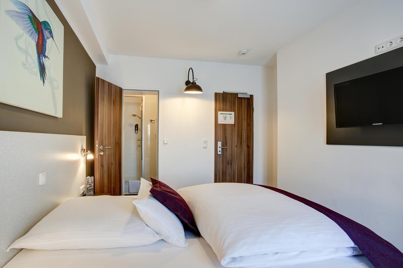 Hotel West Гамбург Экстерьер фото