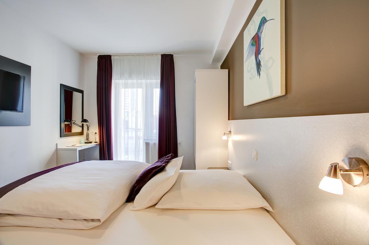Hotel West Гамбург Экстерьер фото