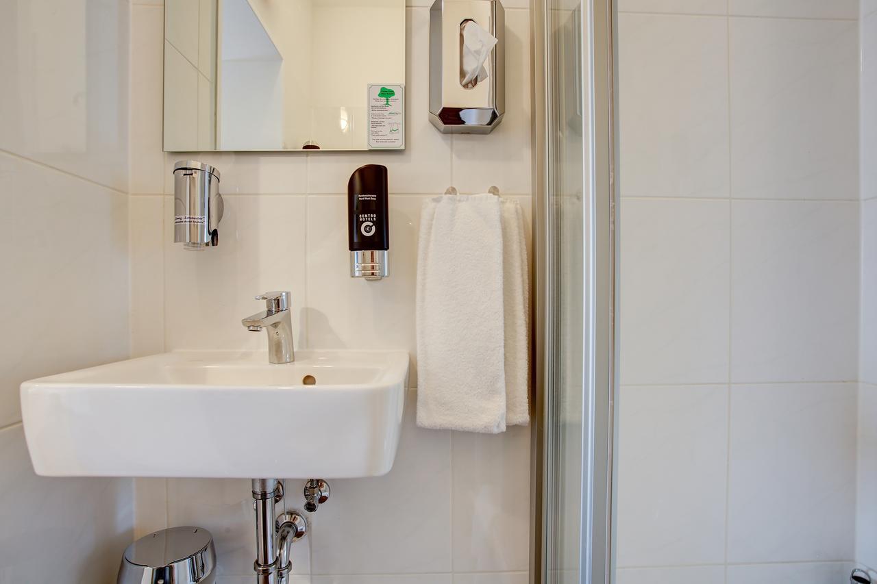 Hotel West Гамбург Экстерьер фото
