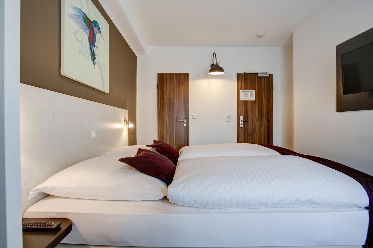 Hotel West Гамбург Экстерьер фото